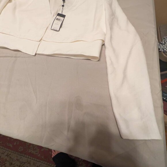 BCBGMAXZRIA "COREY" Cropped Dinner Jacket Womens L Off-White - New With Tag - Picture 7 of 8